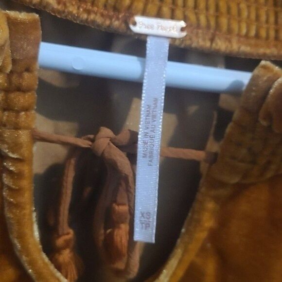 Free People Terese Velvet Top – Pumpkin Pie - Picture 5 of 8